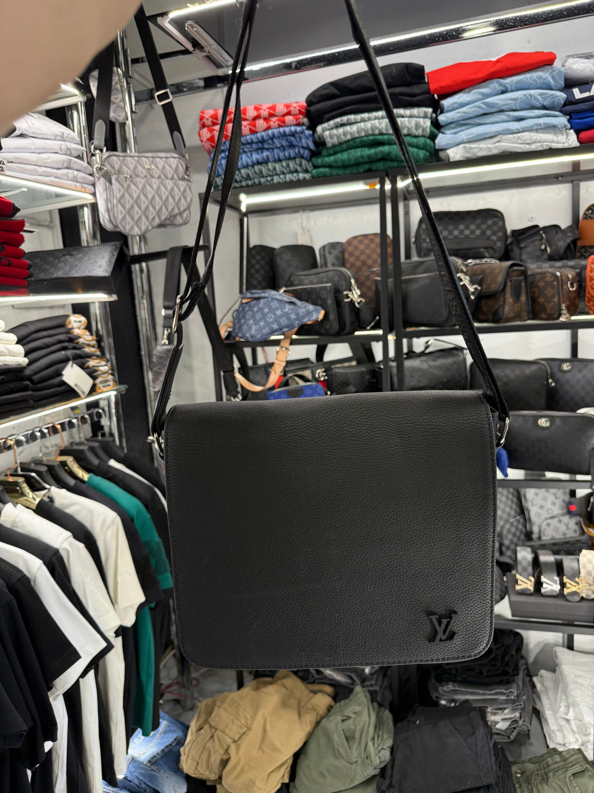 LOUIS VUITTON - ΤΣΑΝΤΑΚΙ
