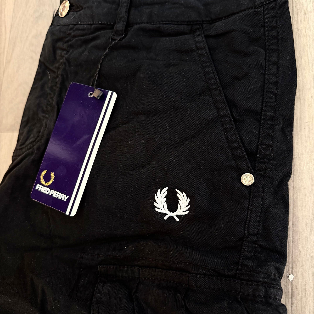 ΒΕΡΜΟΥΔΑ CARGO - FRED PERRY