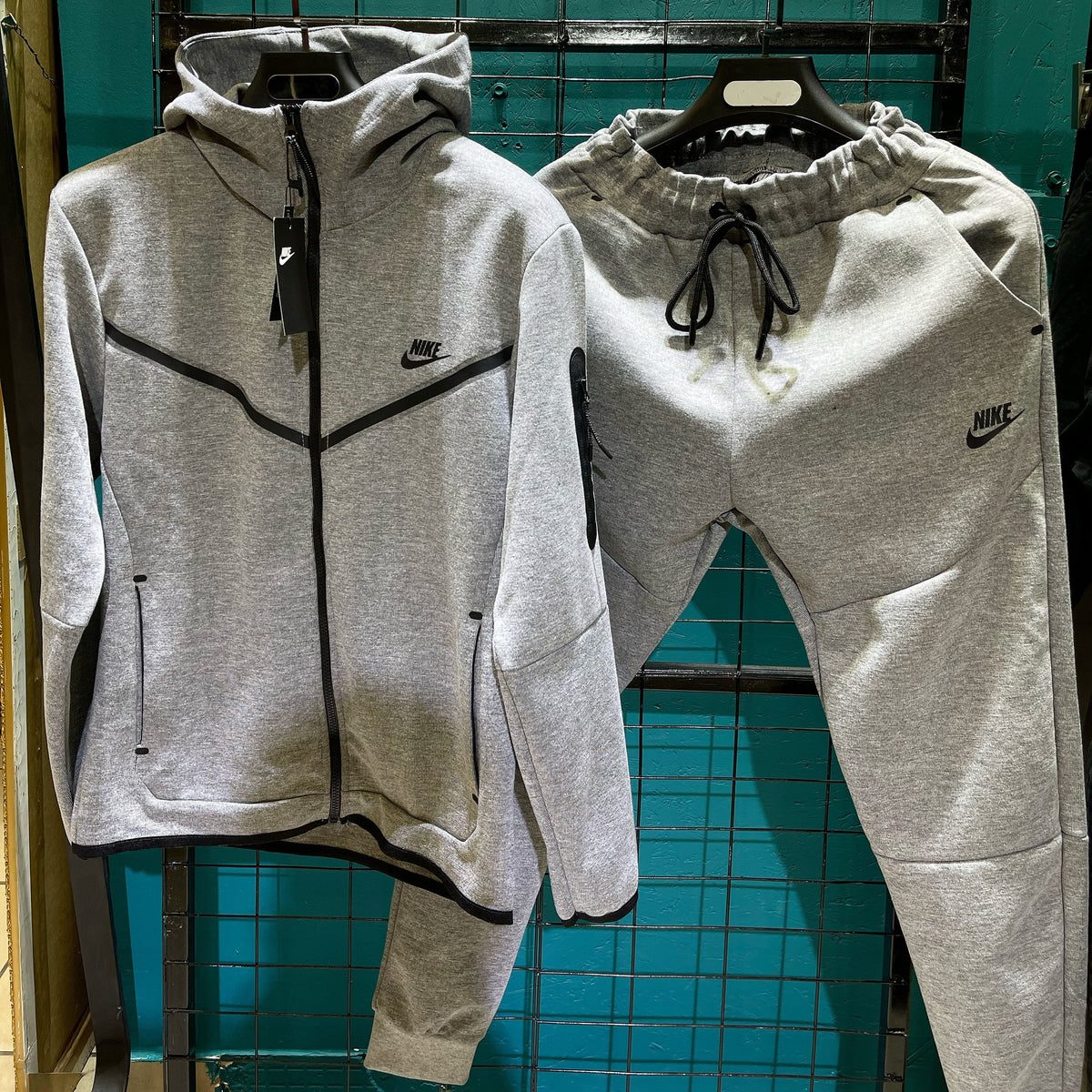 NIKE TECH FLEECE - ΣΕΤ ΦΟΡΜΕΣ