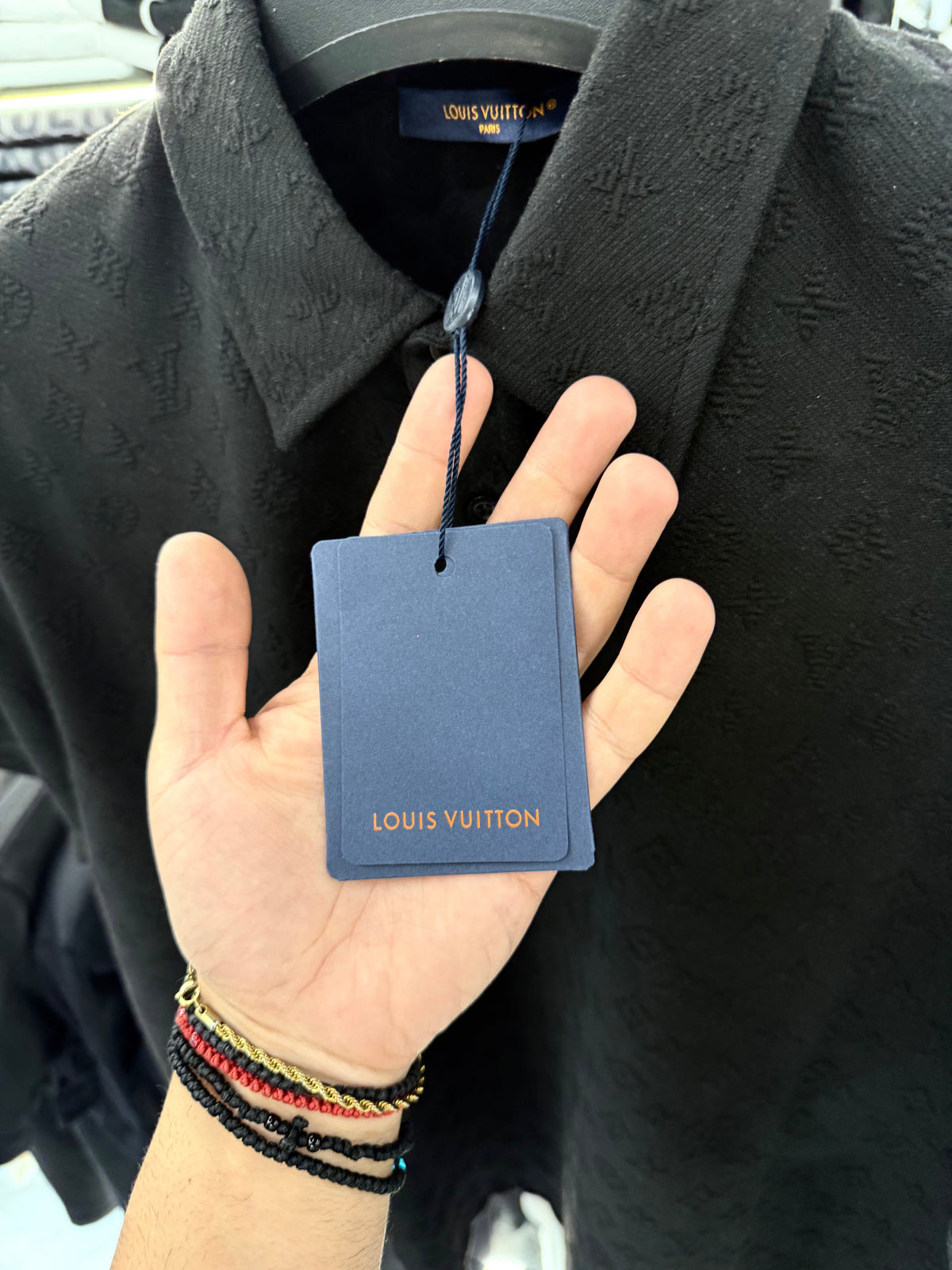 ΚΟΝΤΟΜΑΝΙΚΟ ΜΕ ΓΙΑΚΑ - LOUIS VUITTON