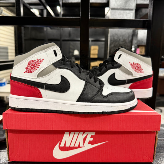 NIKE JORDAN 1
