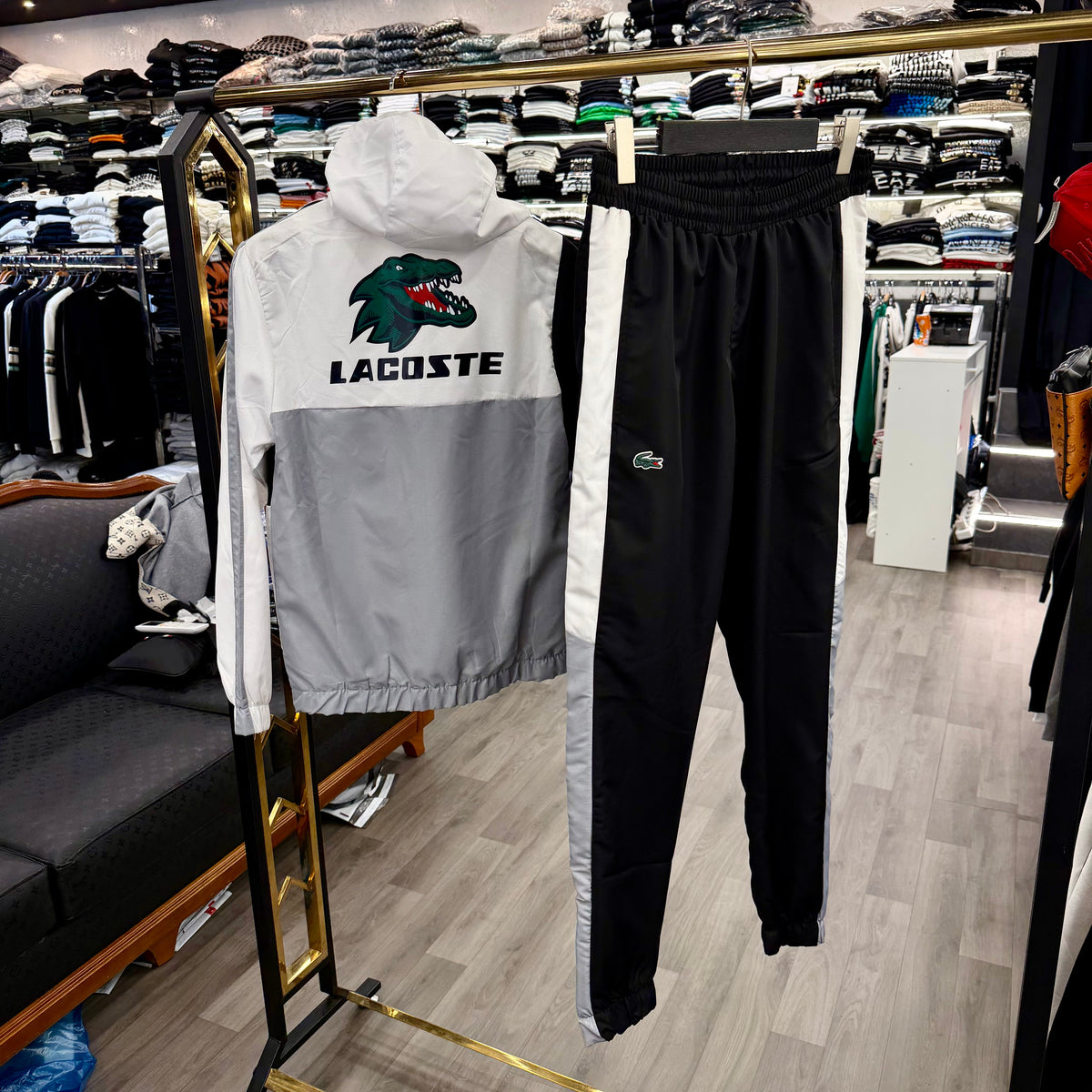 LACOSTE - ΜΑΥΡΟ ΓΚΡΙ ΣΕΤ ΦΟΡΜΕΣ