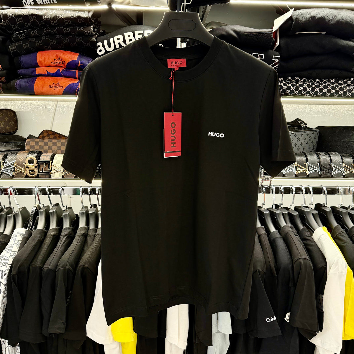 T-SHIRT - HUGO
