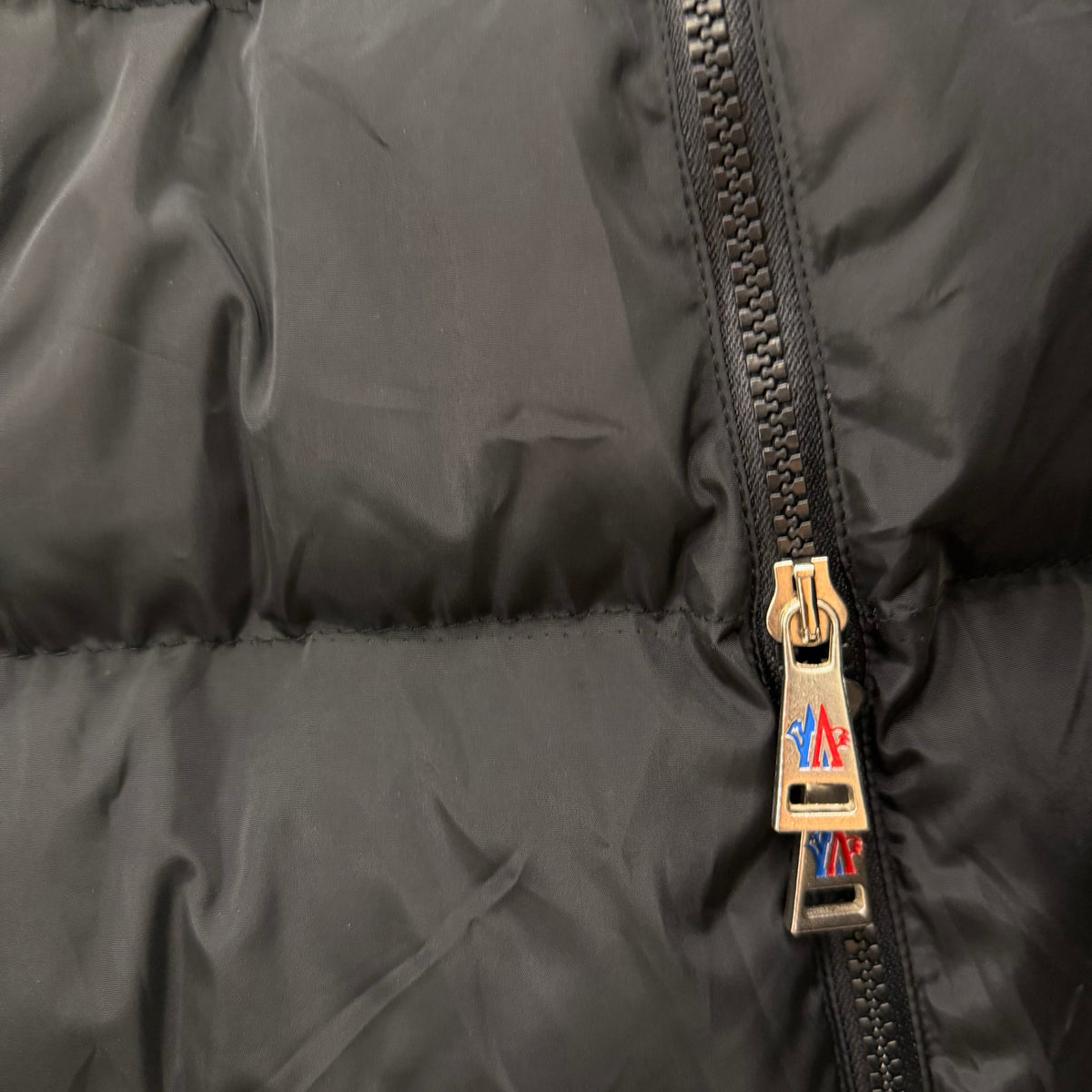 MONCLER - ΜΠΟΥΦΑΝ