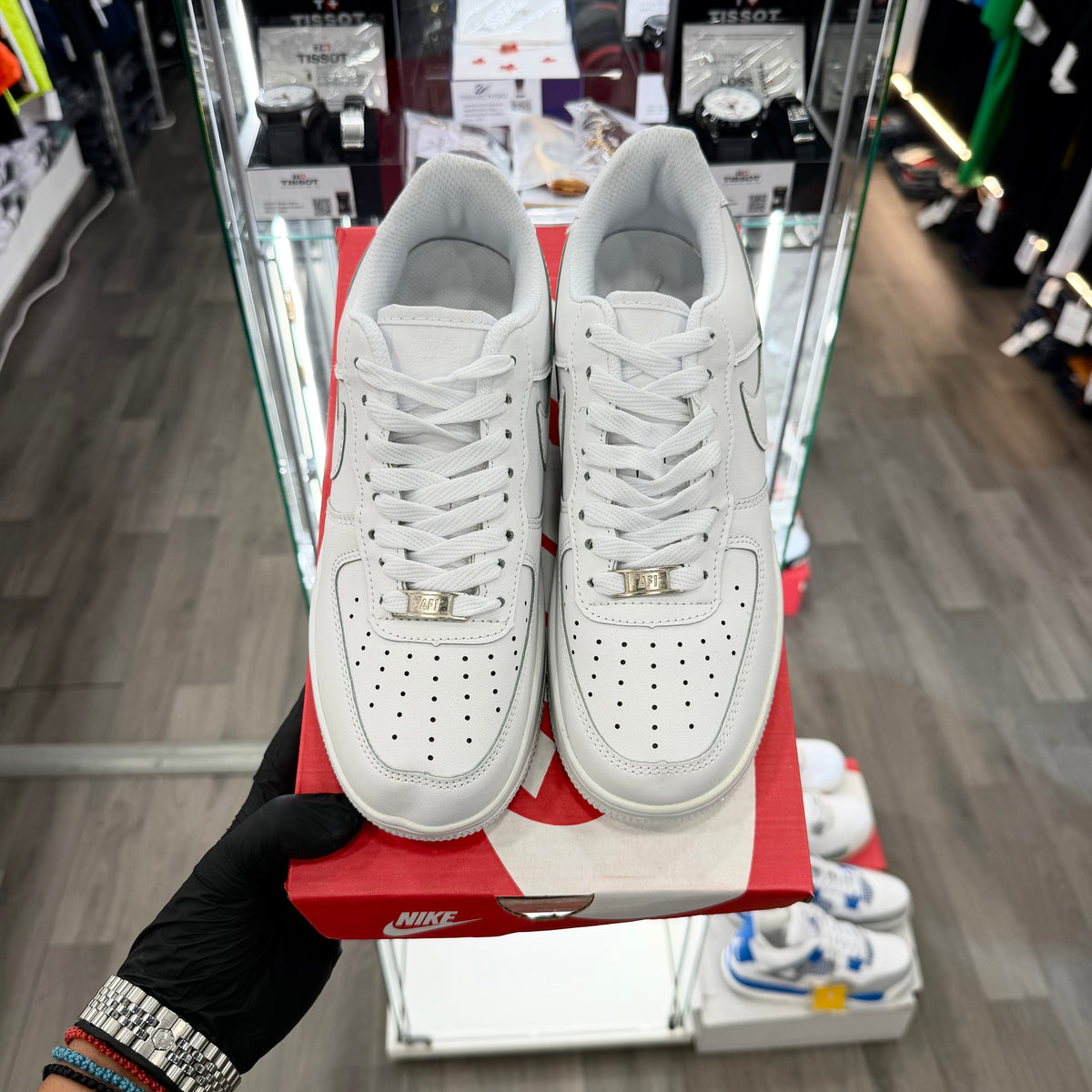 NIKE AIR FORCE 1 WHITE