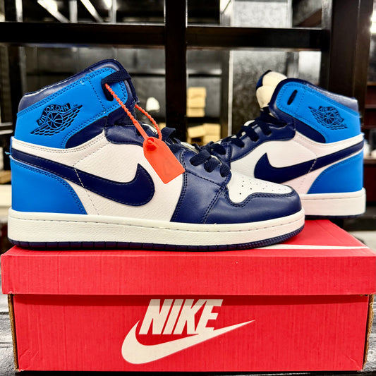 NIKE JORDAN 1