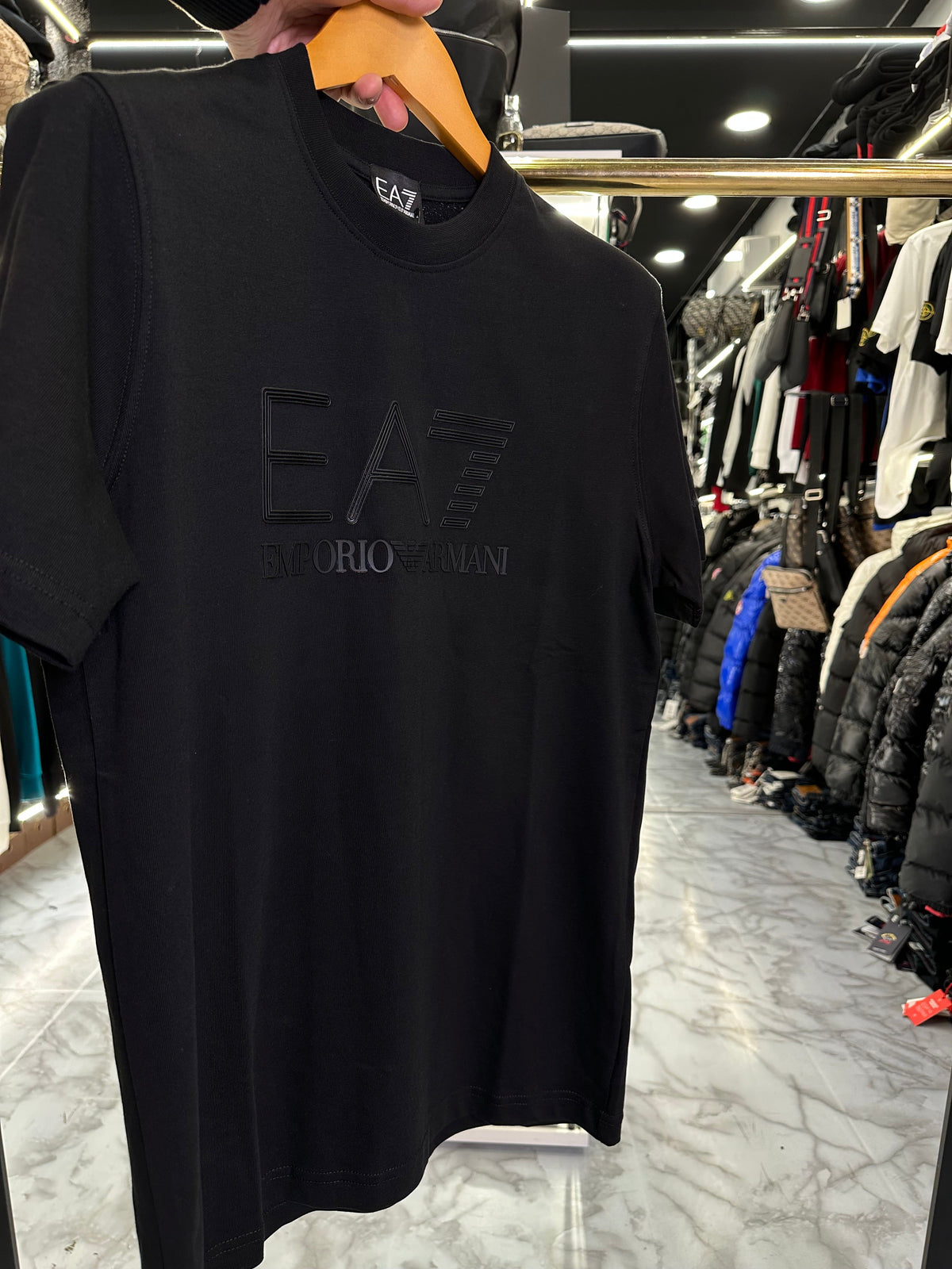 EA7 EMPORIO ARMANI - T-SHIRT Offers