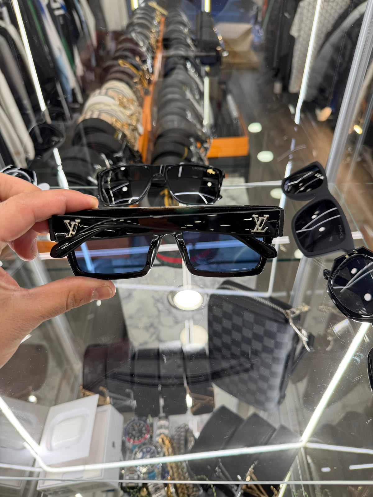 SUNGLASSES - LOUIS VUITTON 1+1