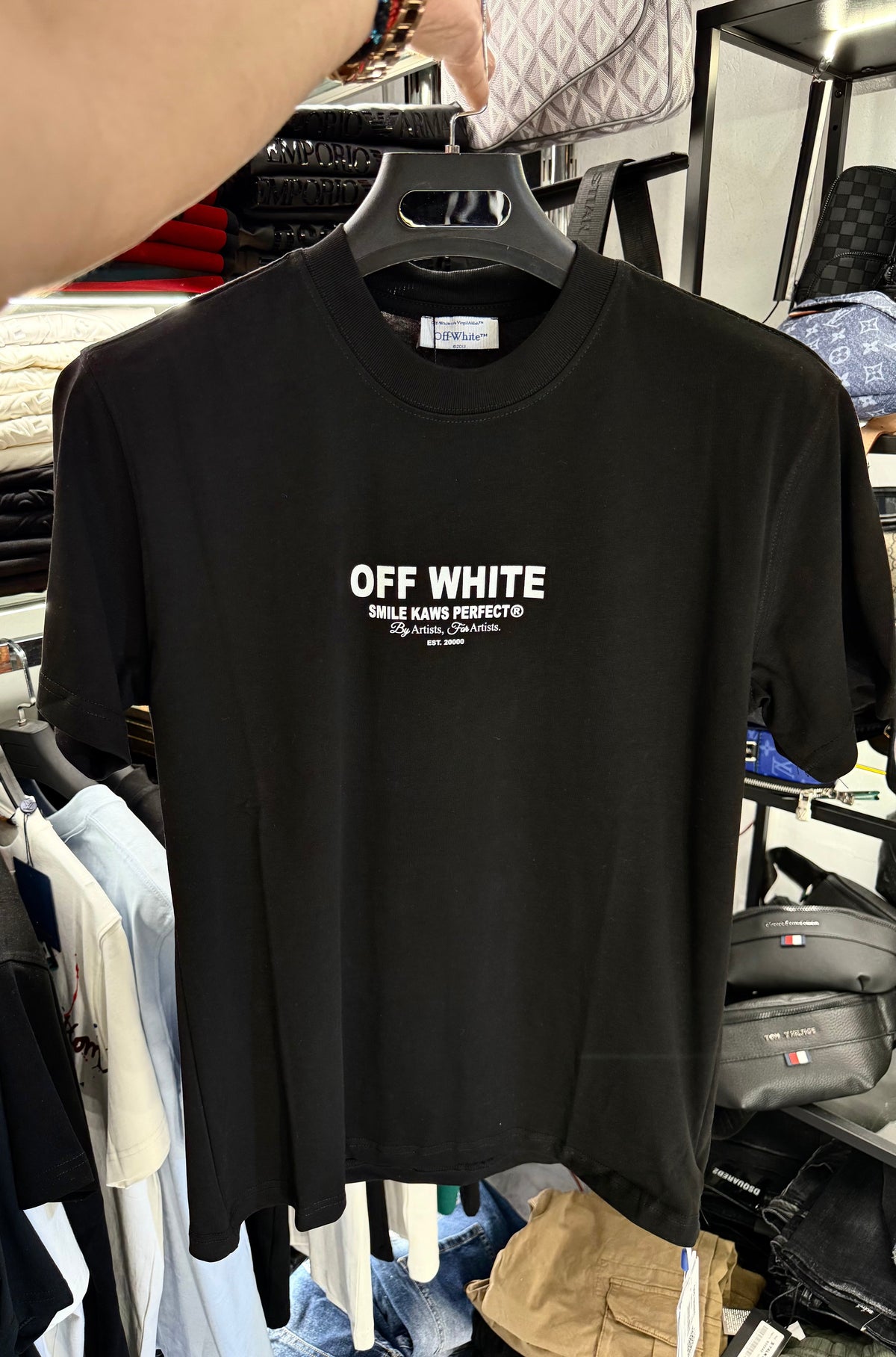 T-SHIRT - OFF WHITE