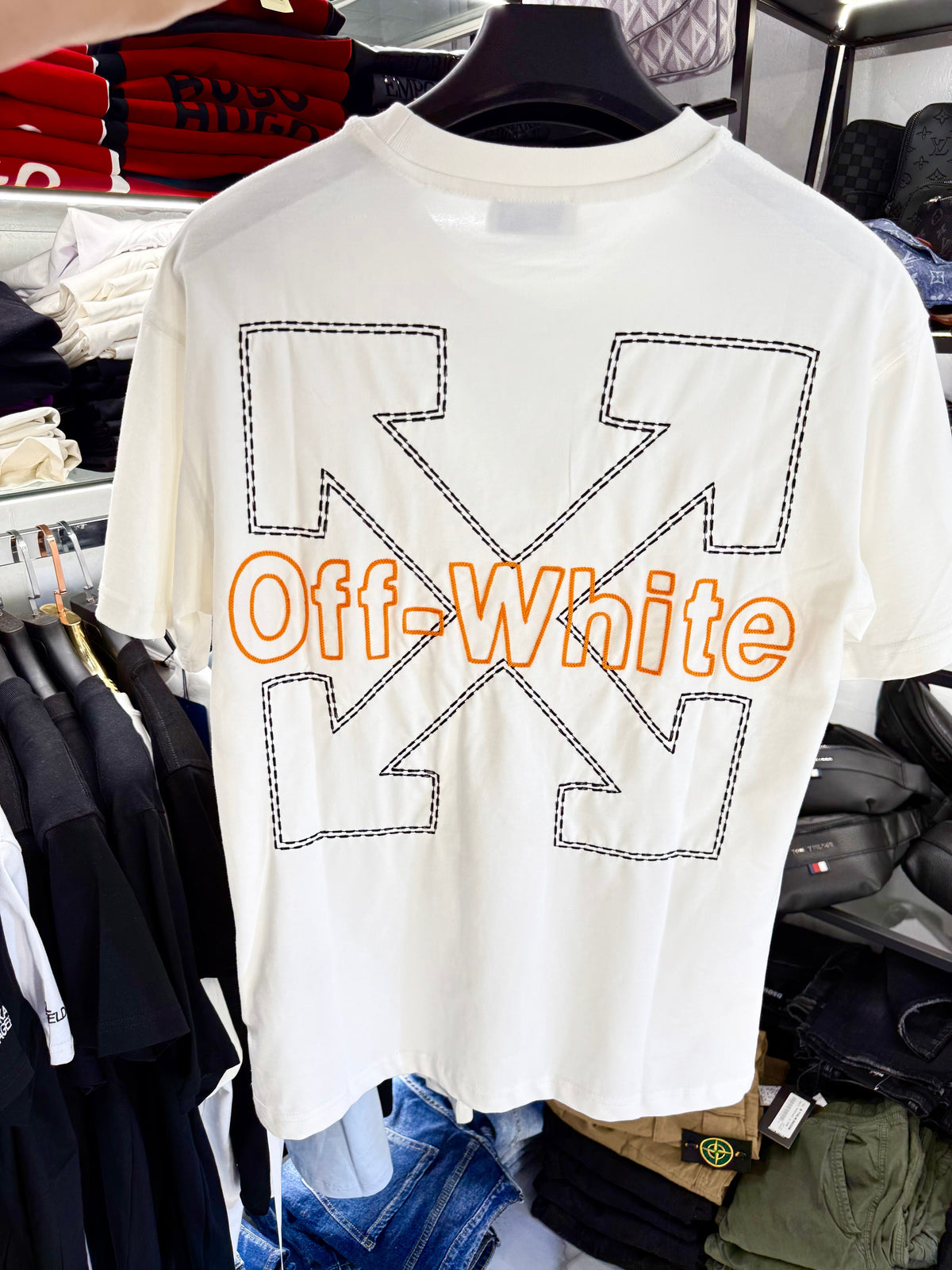 T-SHIRT - OFF WHITE