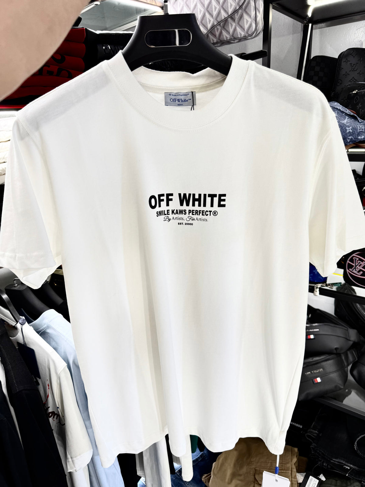 T-SHIRT - OFF WHITE