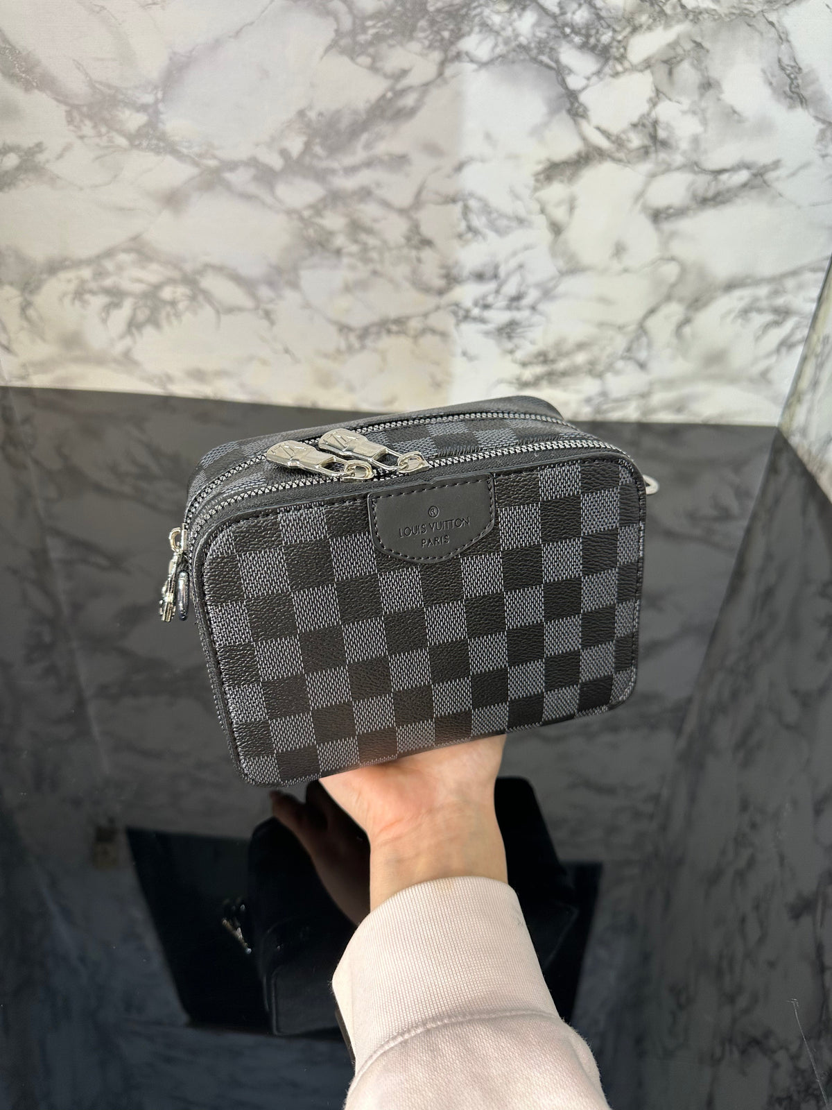 LOUIS VUITTON ΤΣΑΝΤΑΚΙ