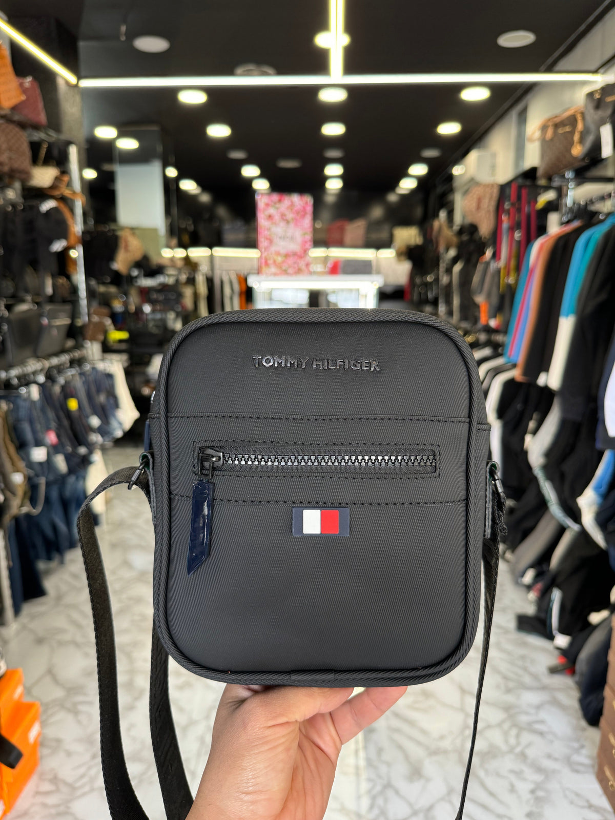 ΤΣΑΝΤΑΚΙ - TOMMY HILFIGER