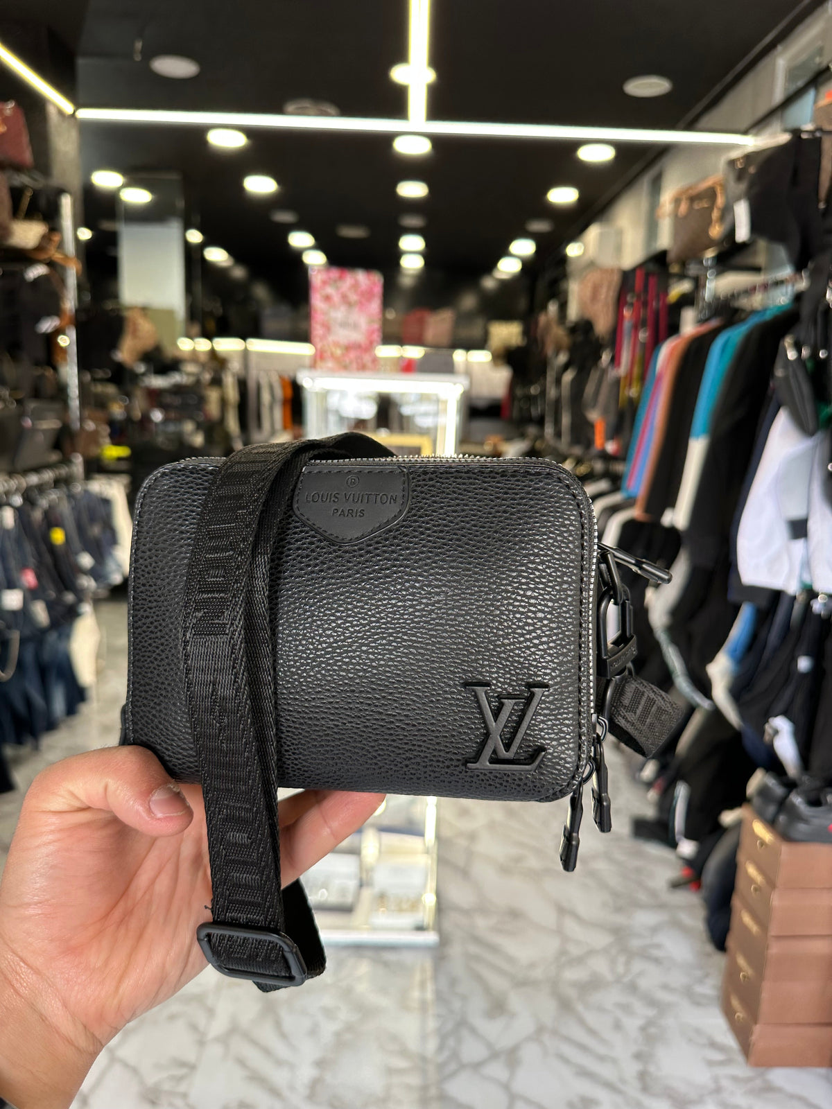 ΤΣΑΝΤΑΚΙ - LV