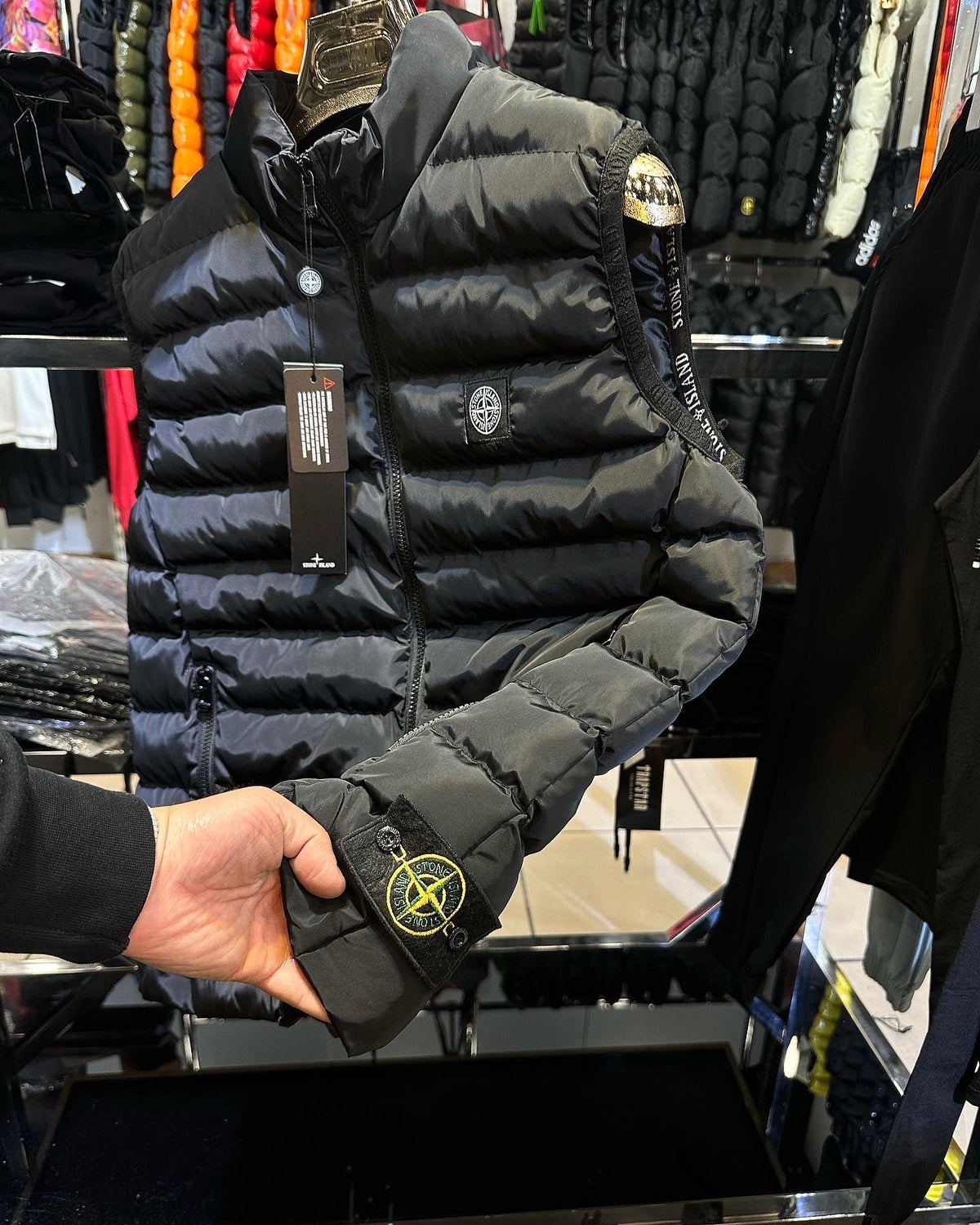 Stone Island Αμάνικο Μπουφάν